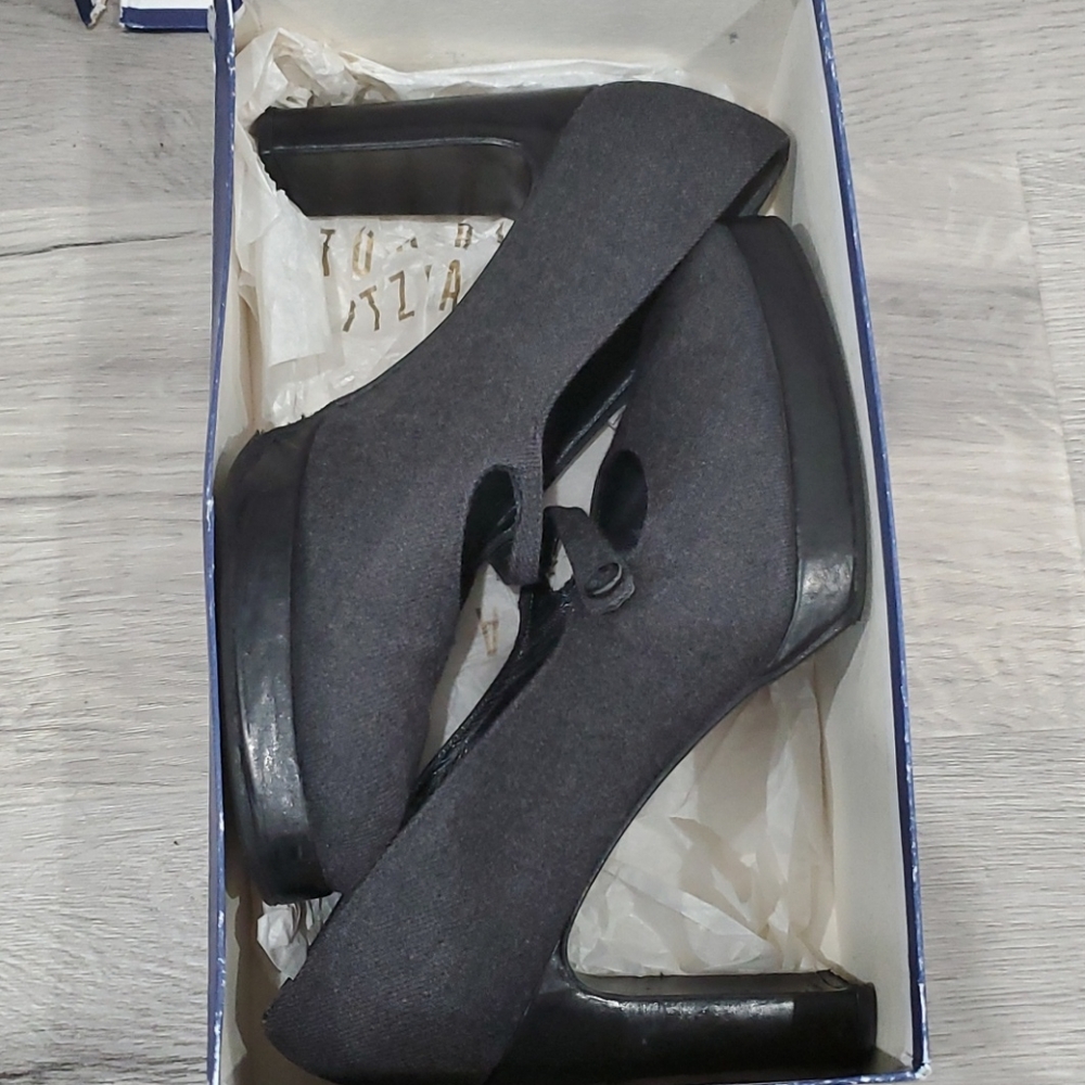 Vintage Stuart Weitzman Flannel Mary Jane Doll Shoes – Size 7.5